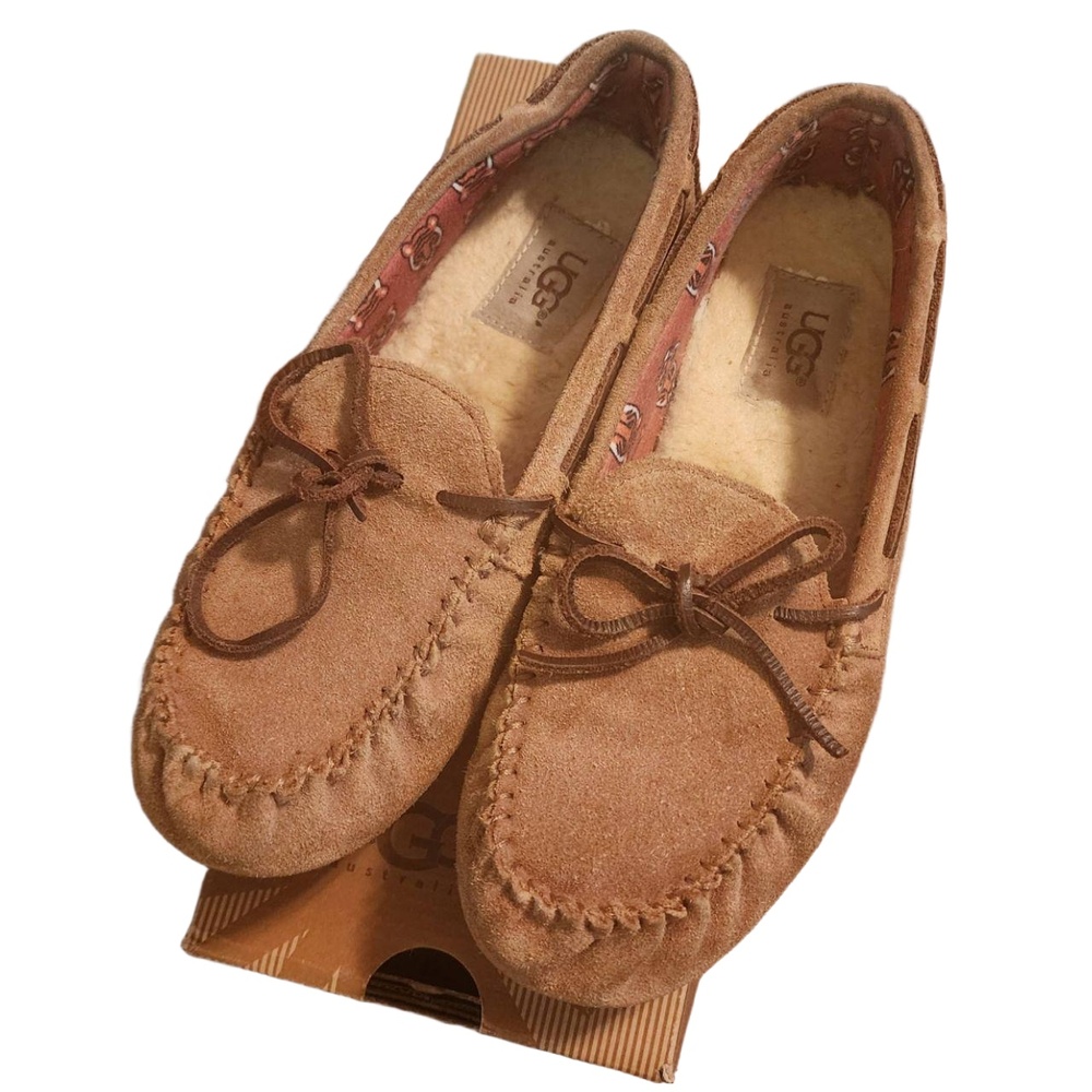 UGG Shoes Womens Size US 6 Brown Moccasin Slippers Flexible Soles Cozy Classic‎